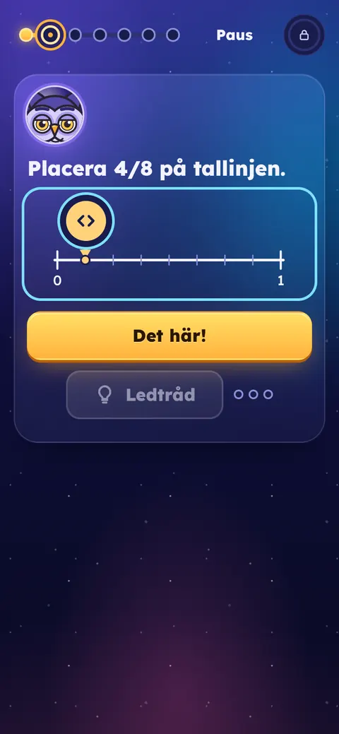 Appen i åk 5: Placera 4/8 på tallinjen.